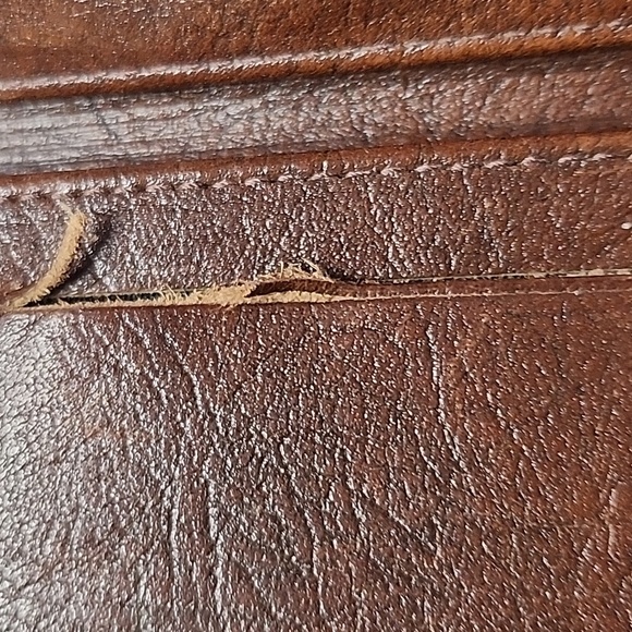 BUXTON BRISTOL CALF MADE IN CANADA BILLS/CARDS WALLET - Picture 5 of 7